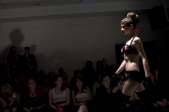 Vancouver Fashion Week (VAN)