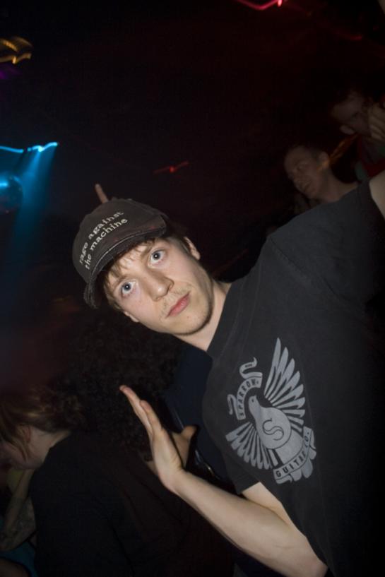 Simian Mobile Disco (VAN)