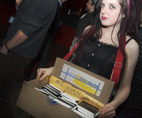 8e anniversaire de Distrobotos : art et bijoux à La Sala Rossa