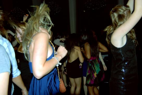 Defile Laws : Les Lois défilent au Time Supper Club