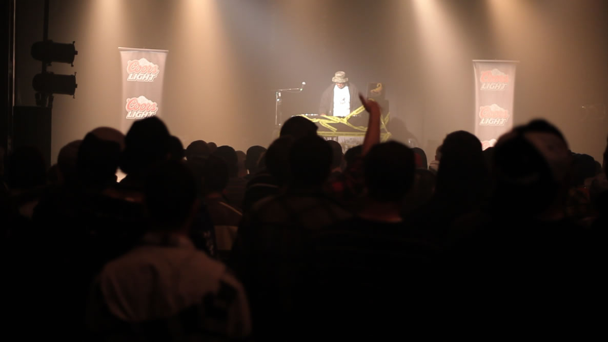 Manu Militari: soulever la foule au National