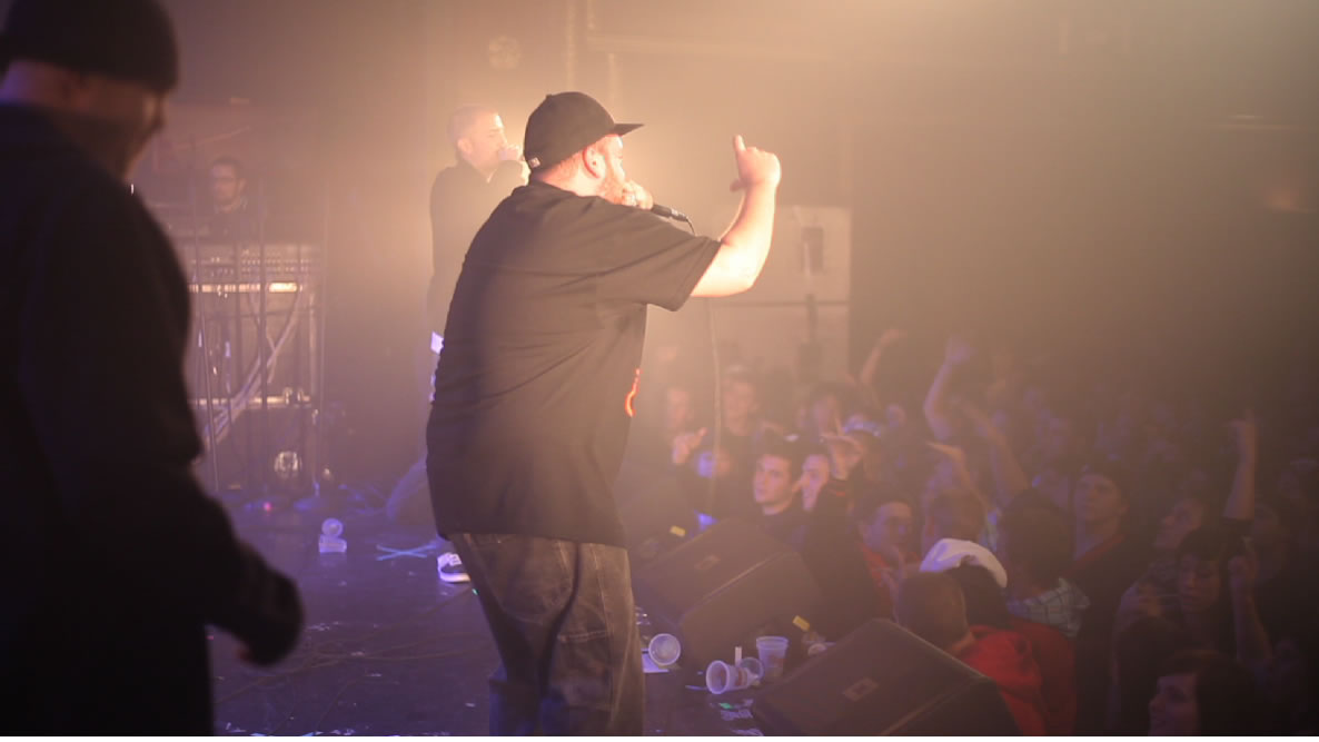 Manu Militari: soulever la foule au National