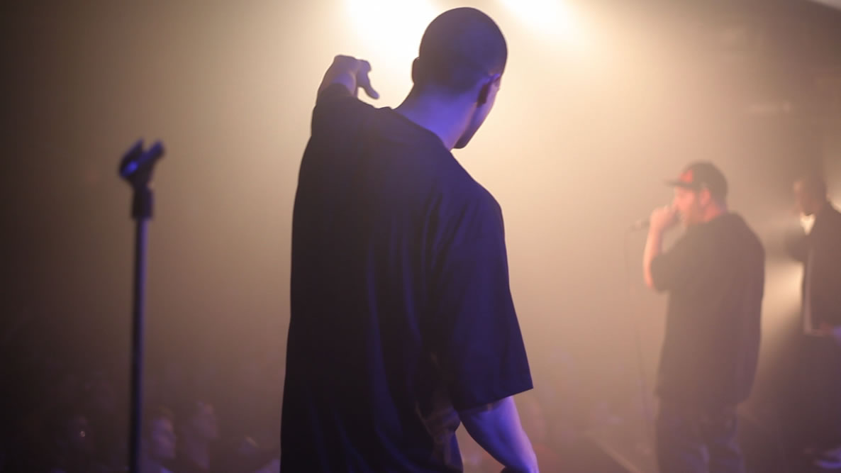 Manu Militari: soulever la foule au National