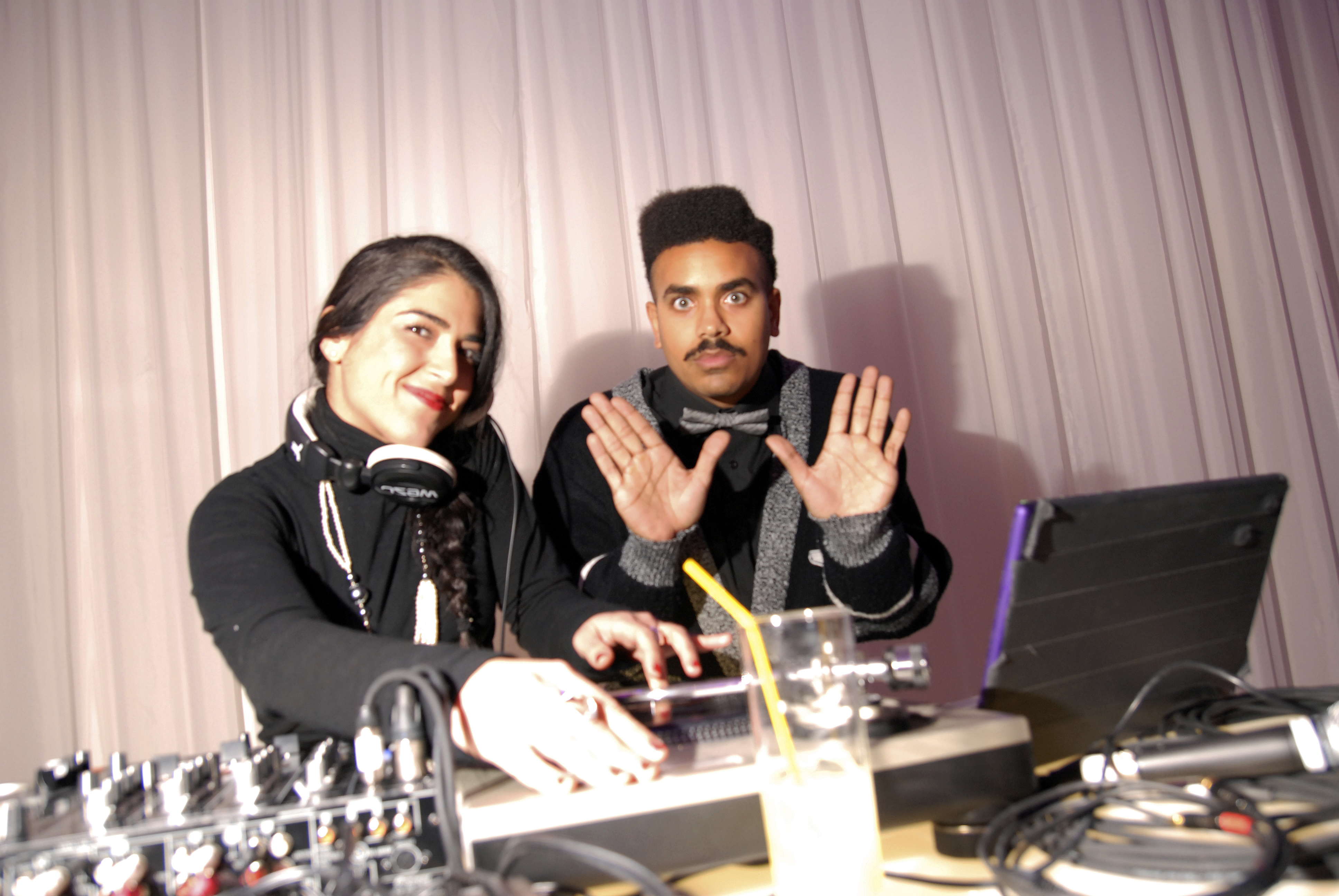 Party de Noël Newad NIGHTLIFE: vintage chic, iPod battle et costumes louches