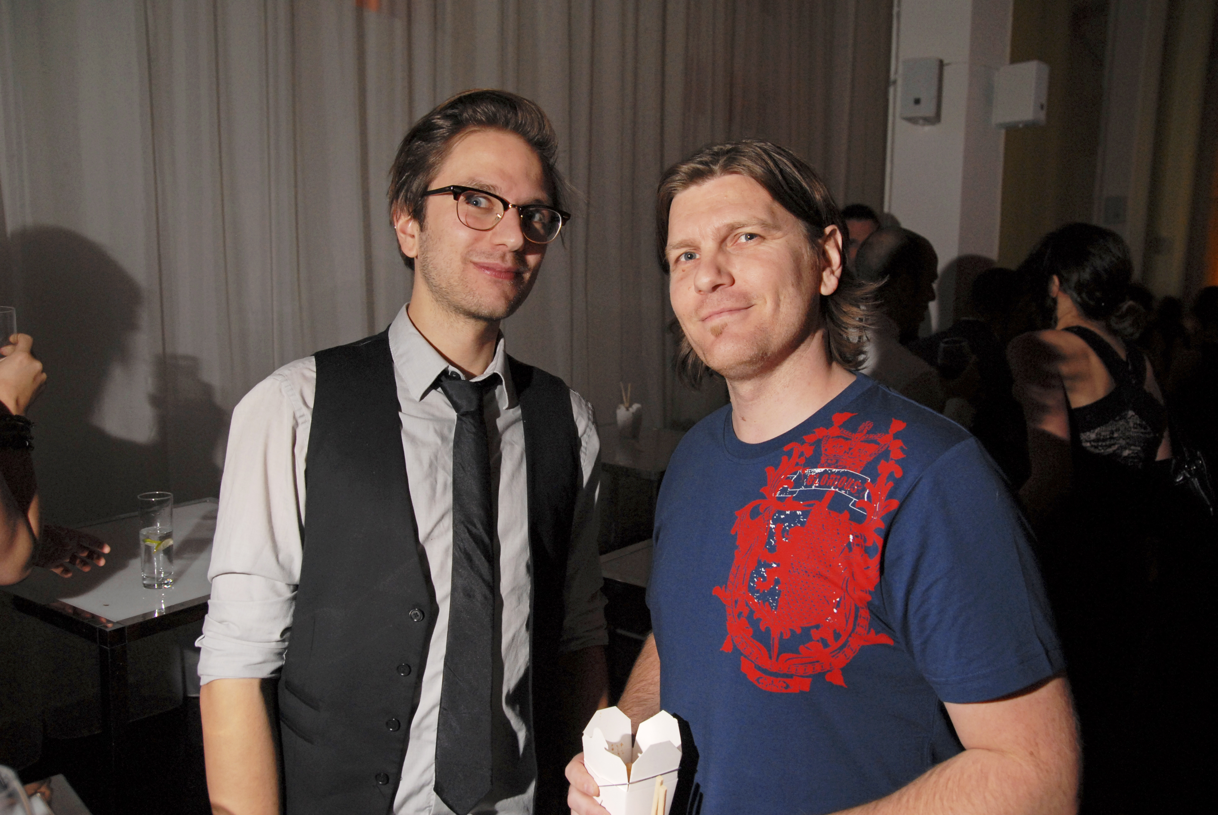 Party de Noël Newad NIGHTLIFE: vintage chic, iPod battle et costumes louches