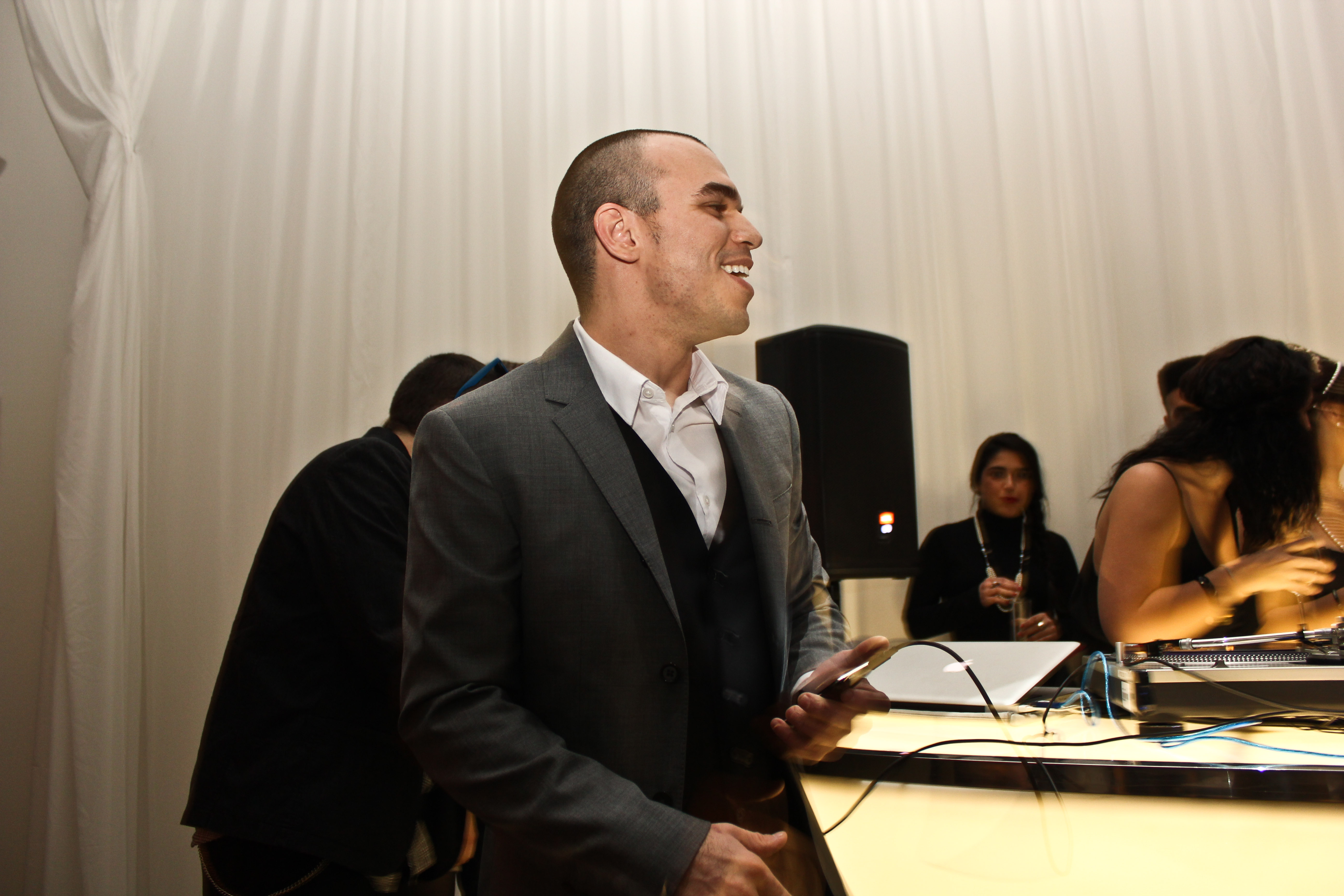 Party de Noël Newad NIGHTLIFE: vintage chic, iPod battle et costumes louches