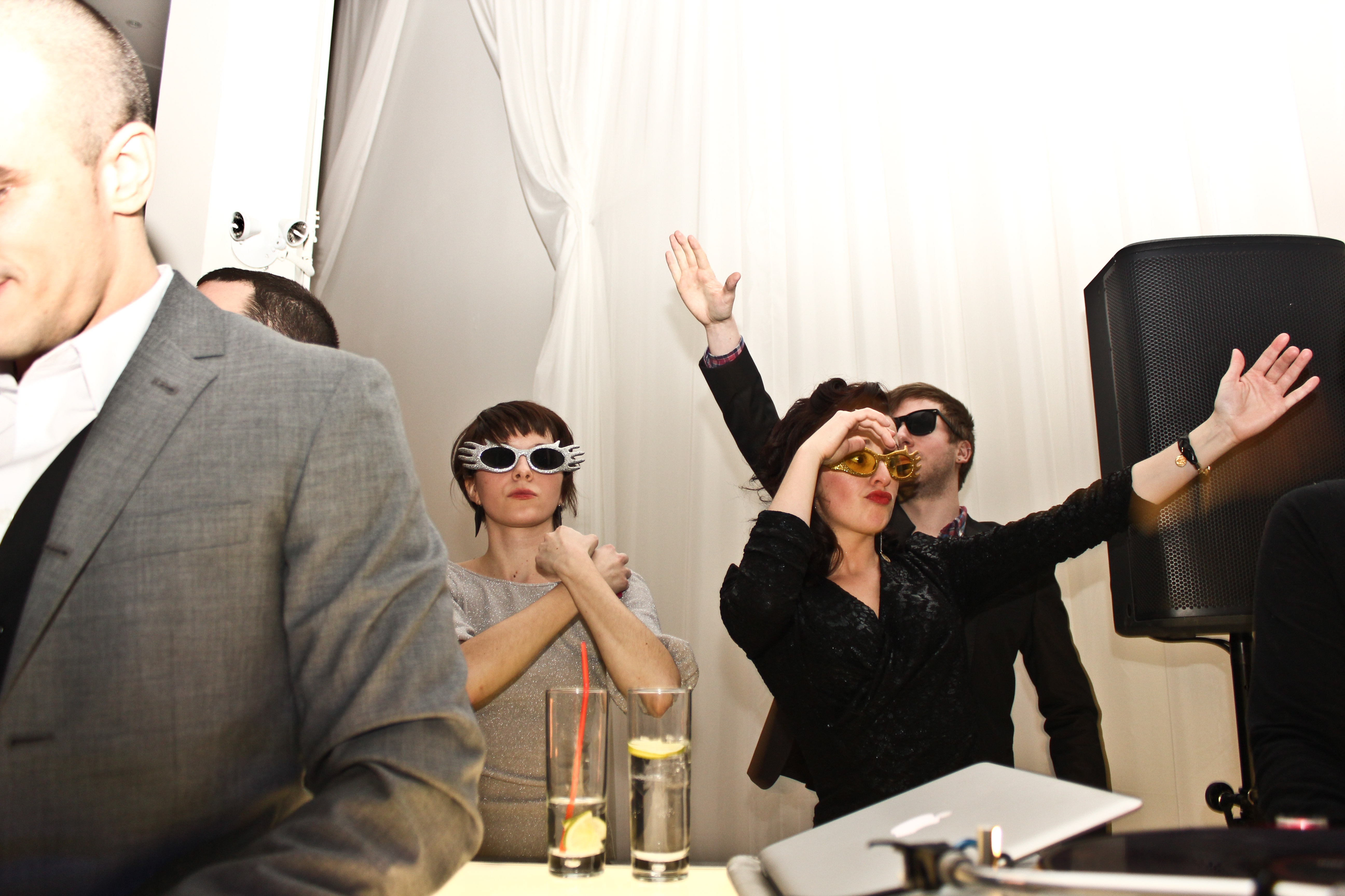 Party de Noël Newad NIGHTLIFE: vintage chic, iPod battle et costumes louches