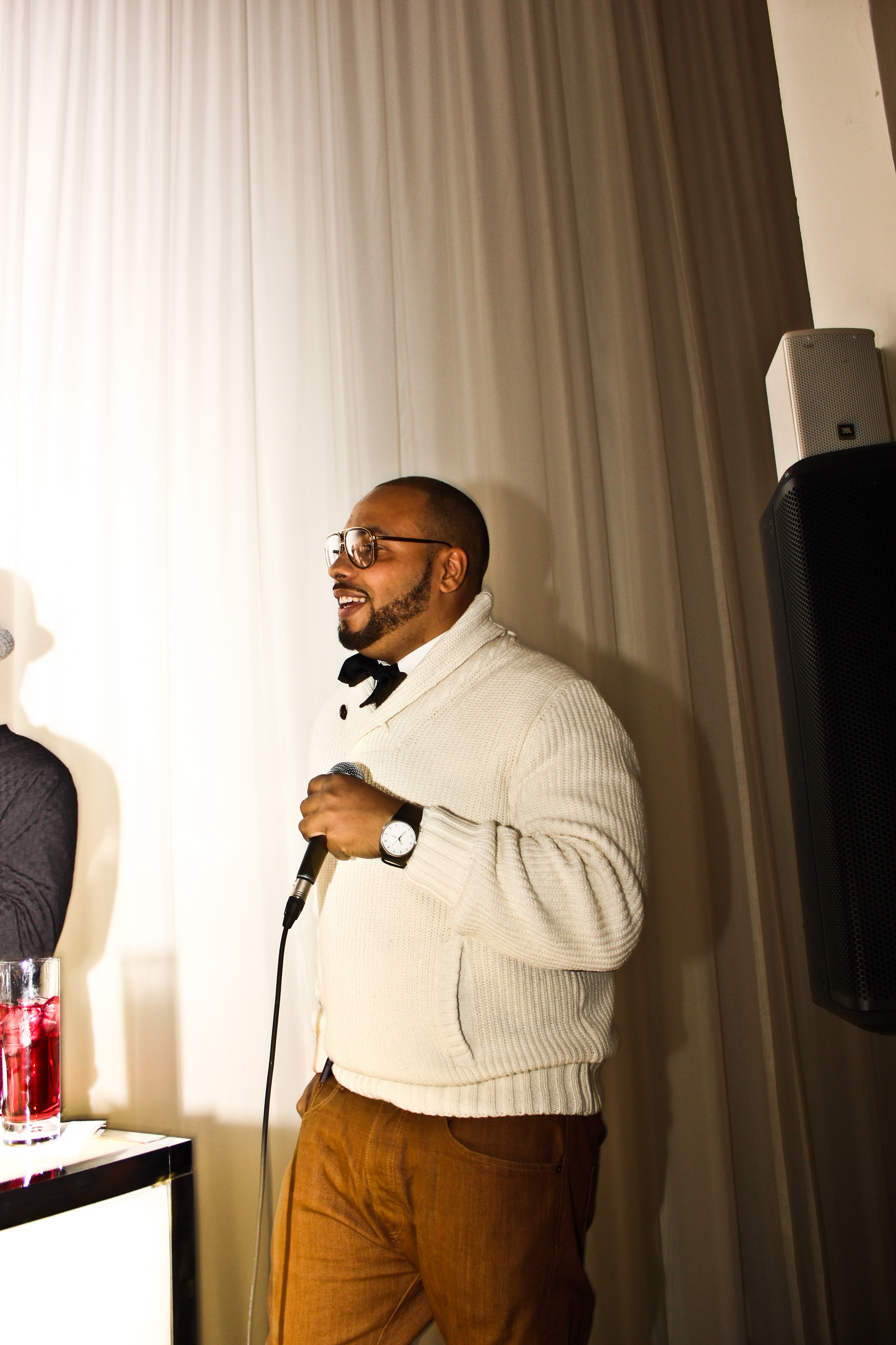 Party de Noël Newad NIGHTLIFE: vintage chic, iPod battle et costumes louches