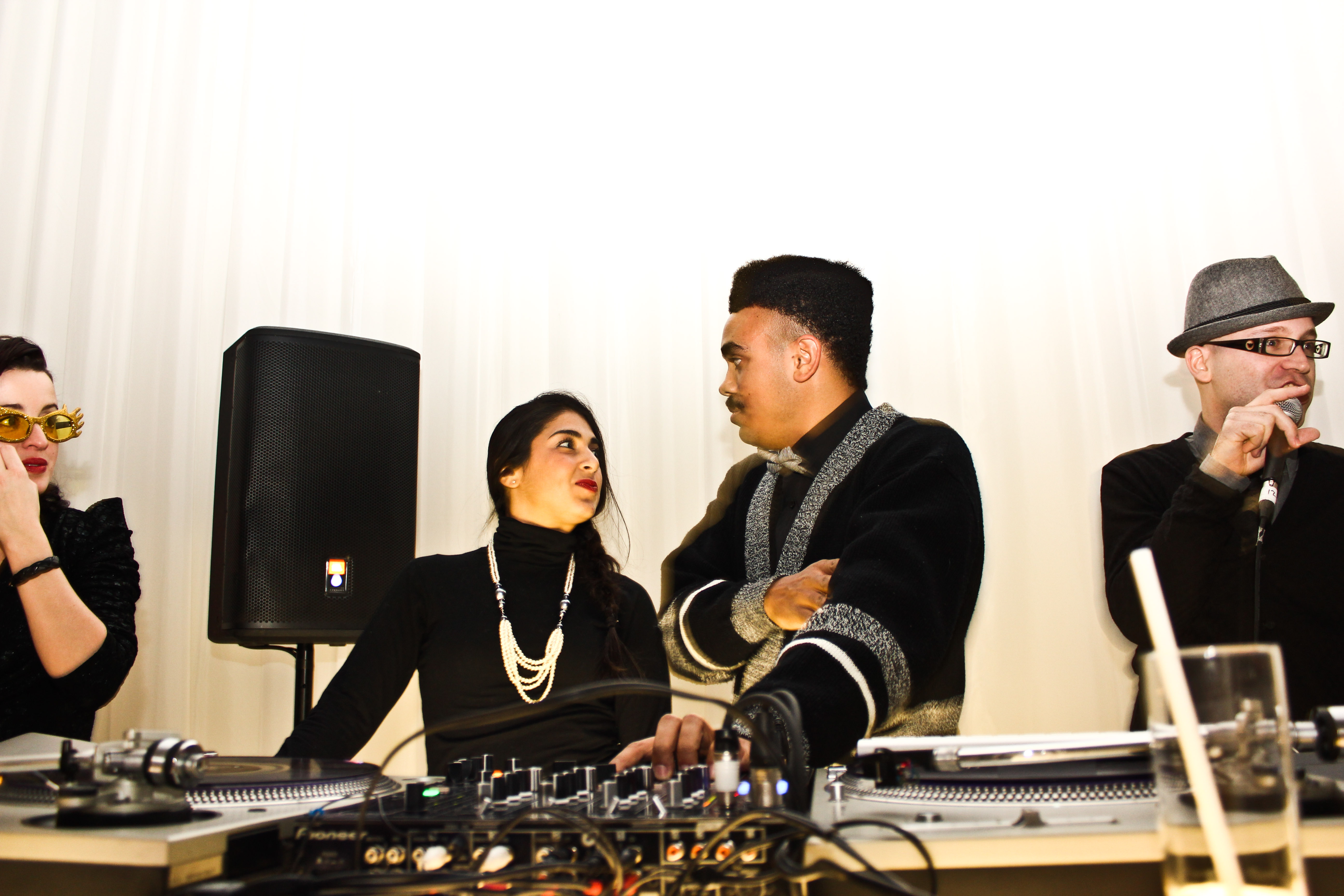 Party de Noël Newad NIGHTLIFE: vintage chic, iPod battle et costumes louches