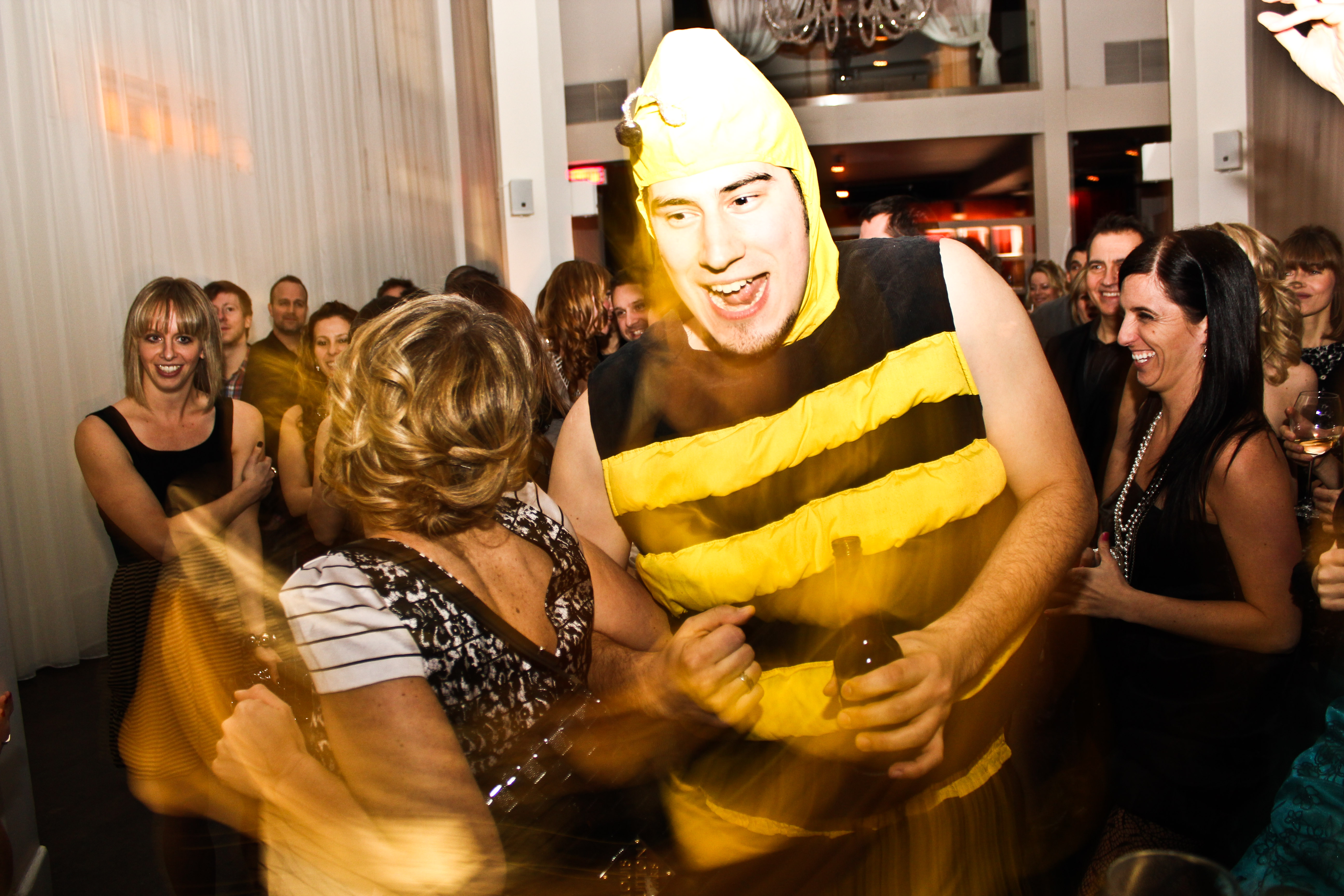 Party de Noël Newad NIGHTLIFE: vintage chic, iPod battle et costumes louches