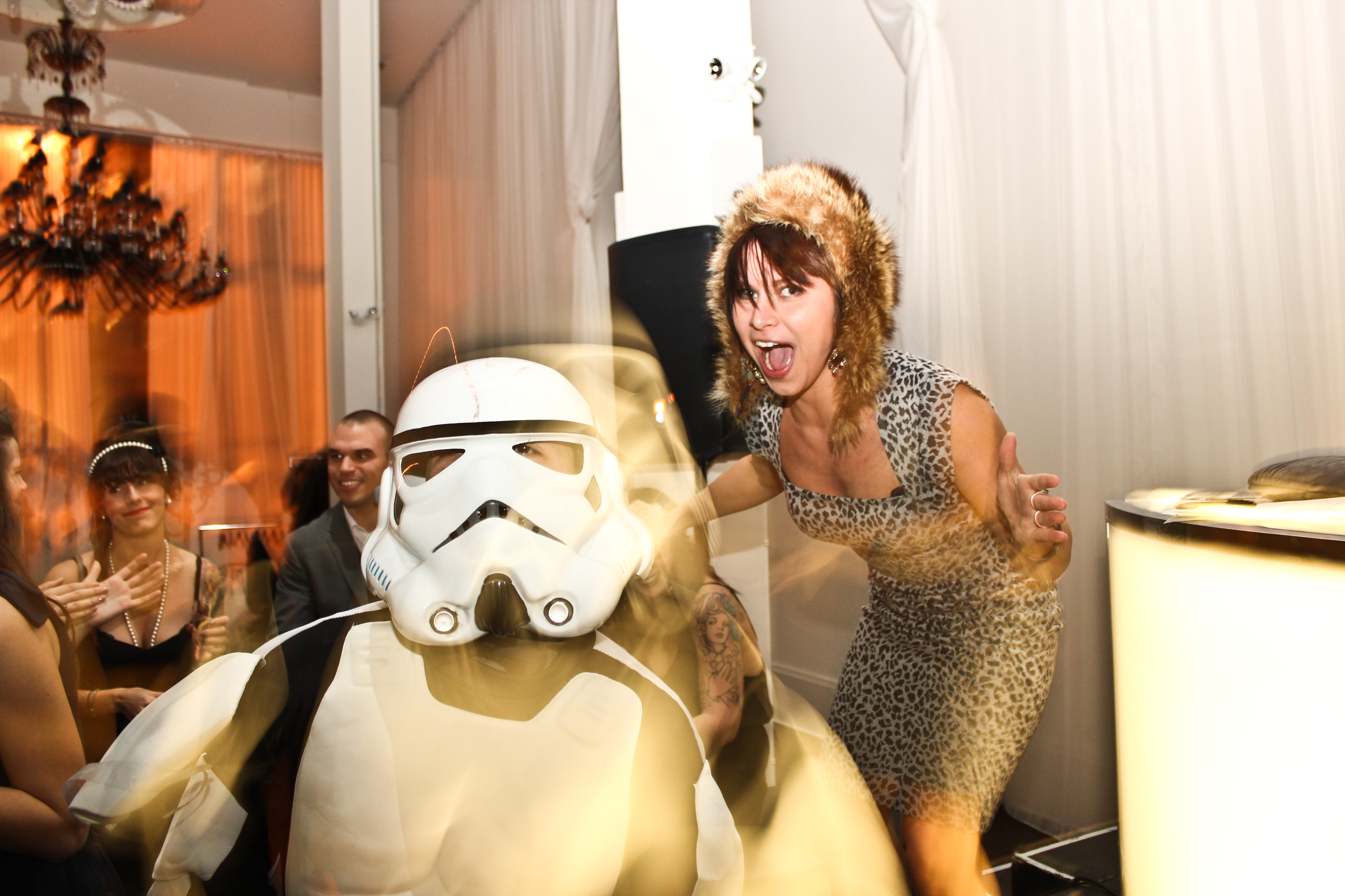 Party de Noël Newad NIGHTLIFE: vintage chic, iPod battle et costumes louches