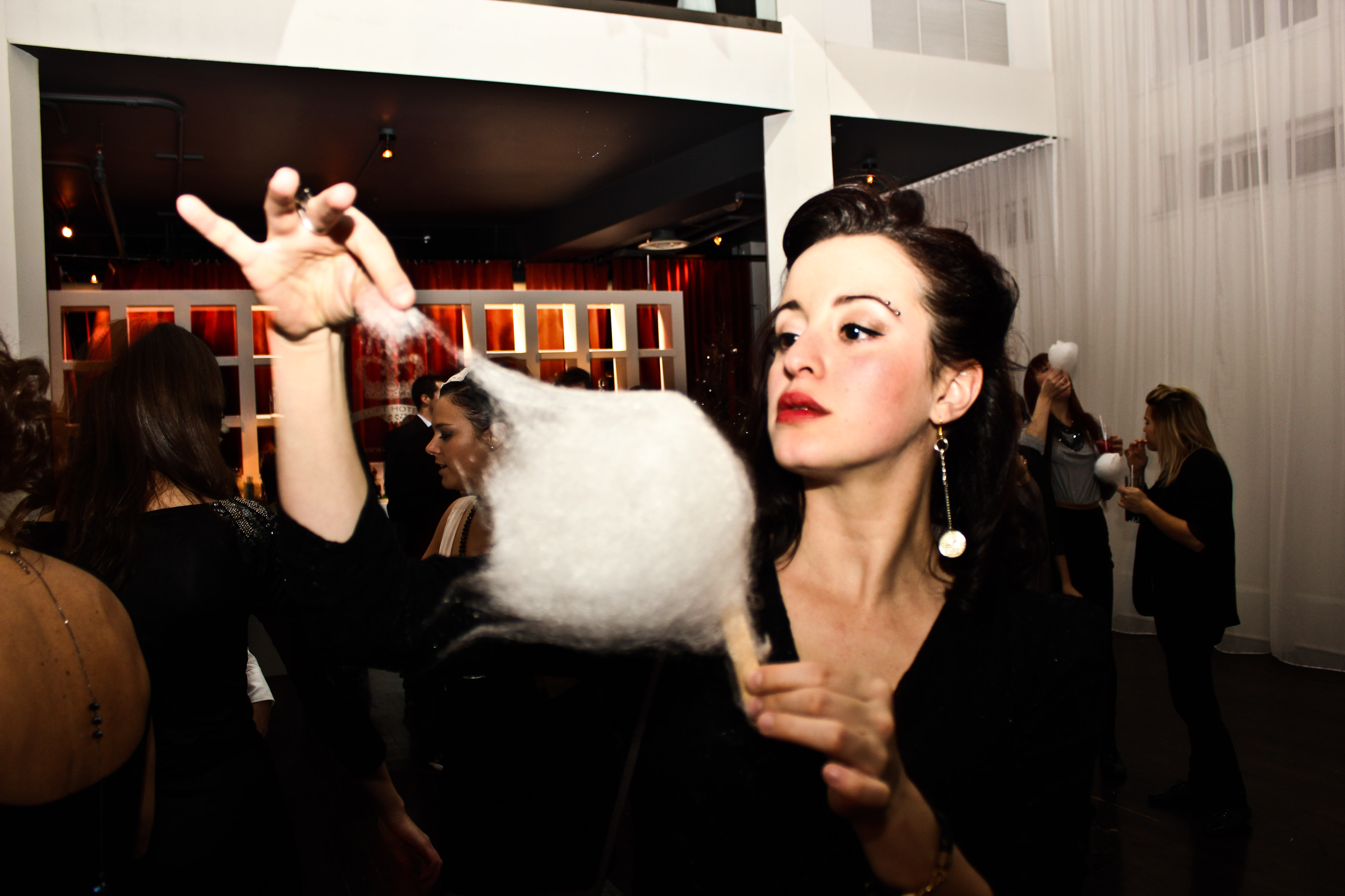 Party de Noël Newad NIGHTLIFE: vintage chic, iPod battle et costumes louches