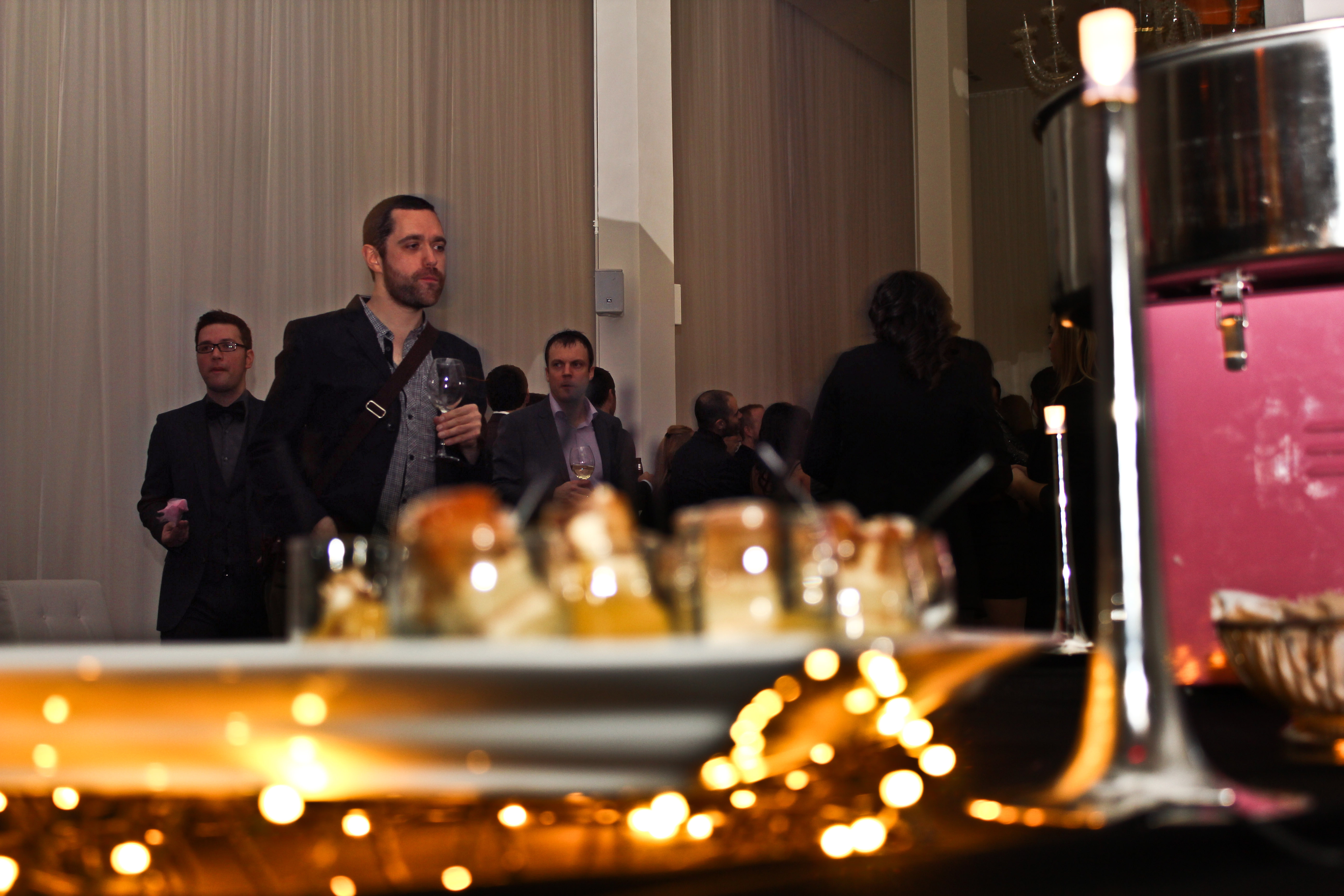 Party de Noël Newad NIGHTLIFE: vintage chic, iPod battle et costumes louches