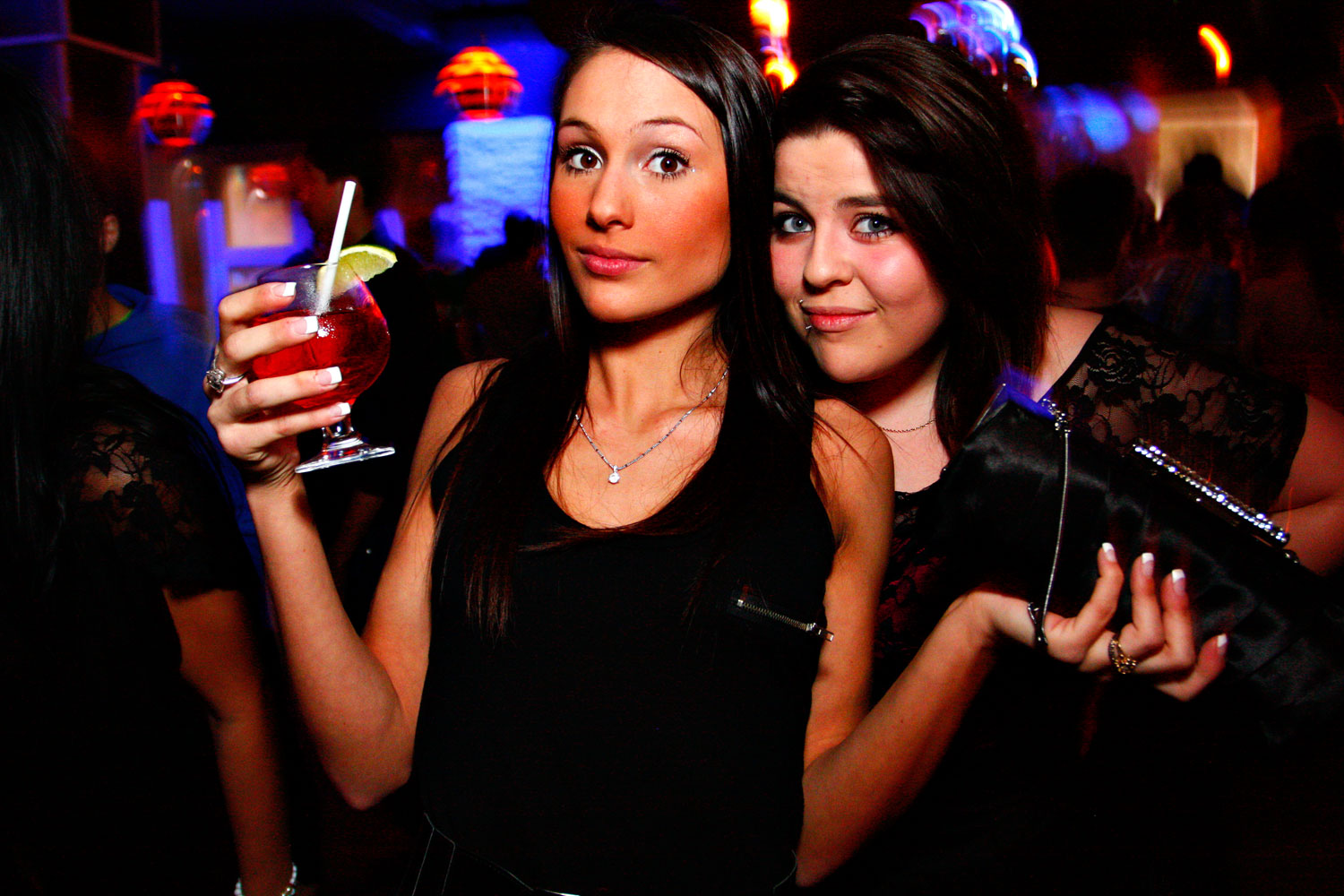 1er anniversaire du Ivy Nightclub: tout le monde en mode séduction