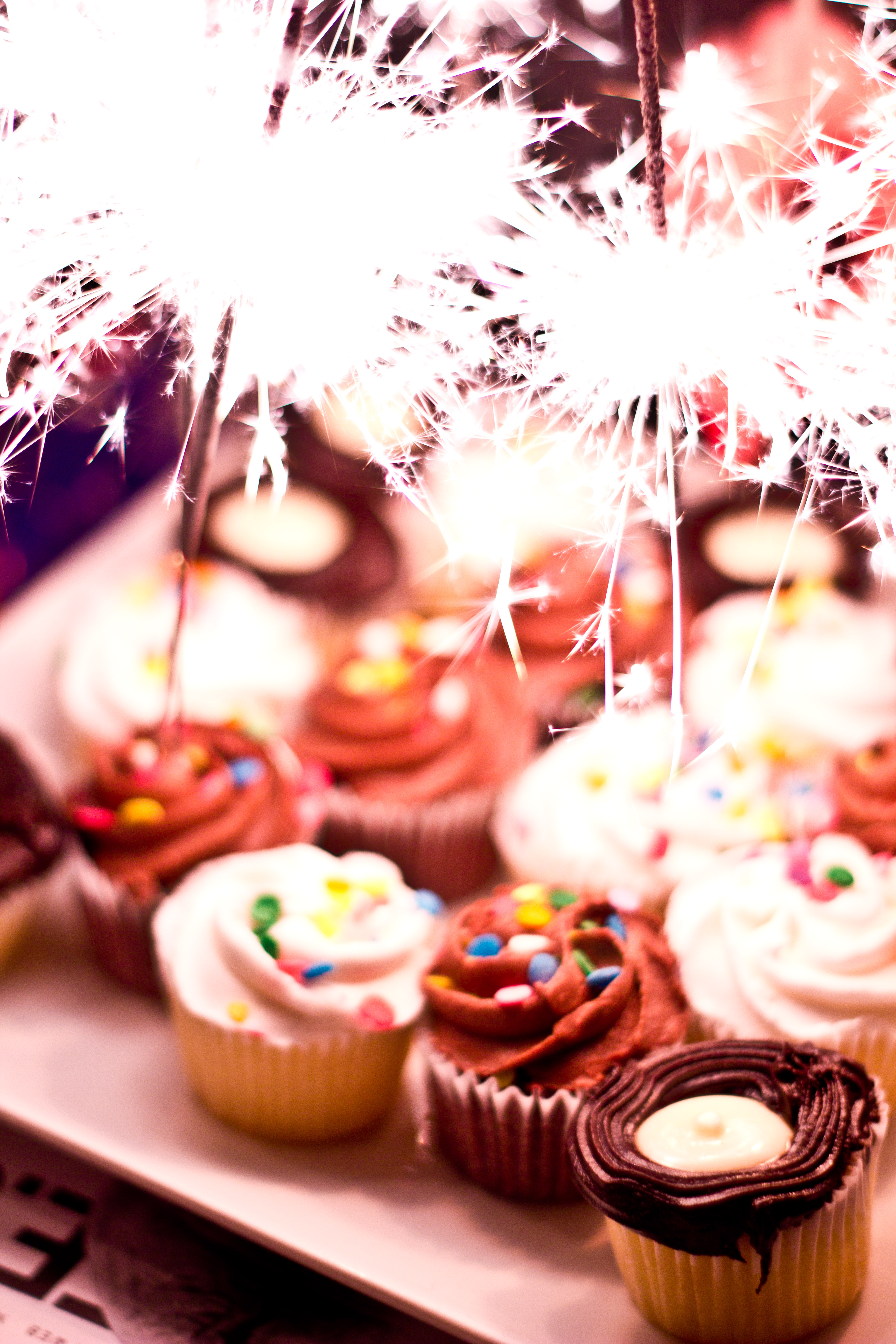 5 à 7 NIGHTLIFE.CA part 2 = bain de foule + cupcakes + feux de bengale