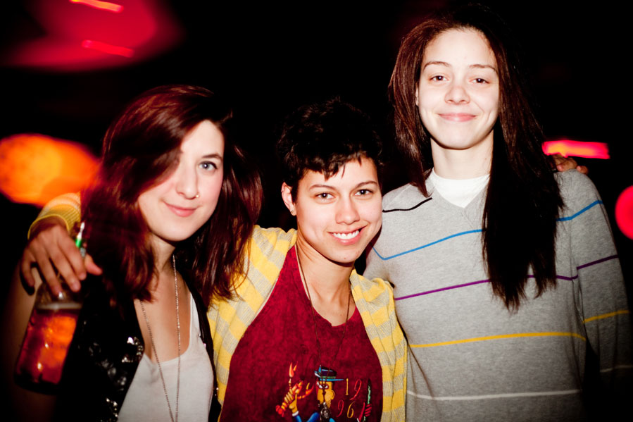 Indecent Xposure: lancement de site explosif au Bar Klinik