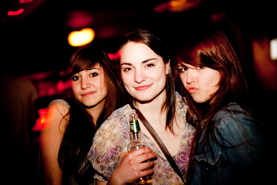 Indecent Xposure: lancement de site explosif au Bar Klinik