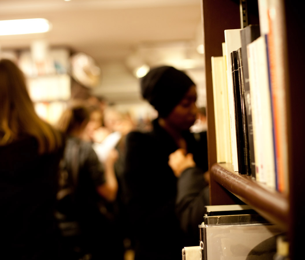 Lancement de la la bande dessinée érotique Carton à la librairie Le Port de Tête