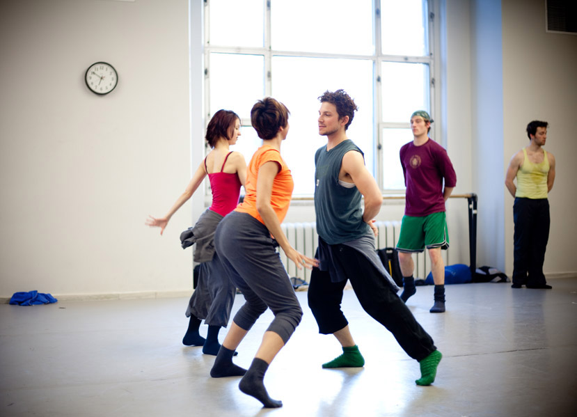 En coulisses: les Ballets Jazz de Montréal dansent à l'édifice Gaston-Miron