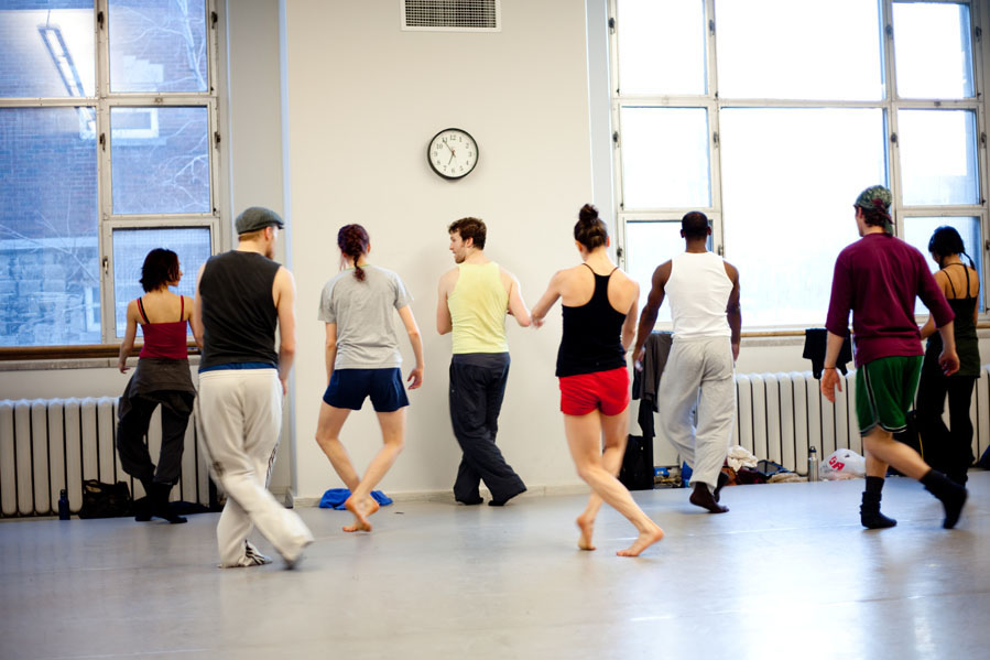 En coulisses: les Ballets Jazz de Montréal dansent à l'édifice Gaston-Miron