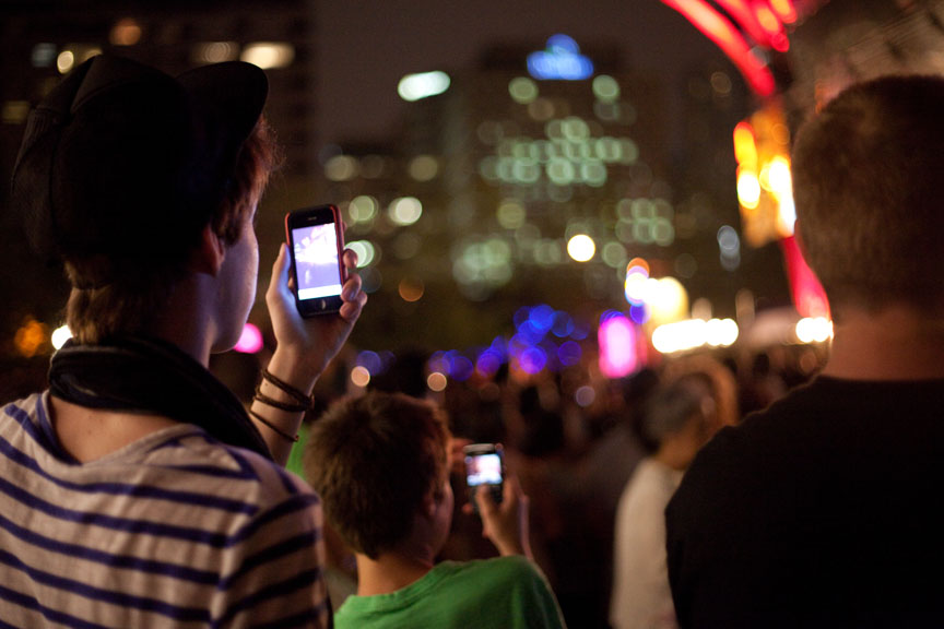 Misteur Valaire: vague humaine au Festival de Jazz