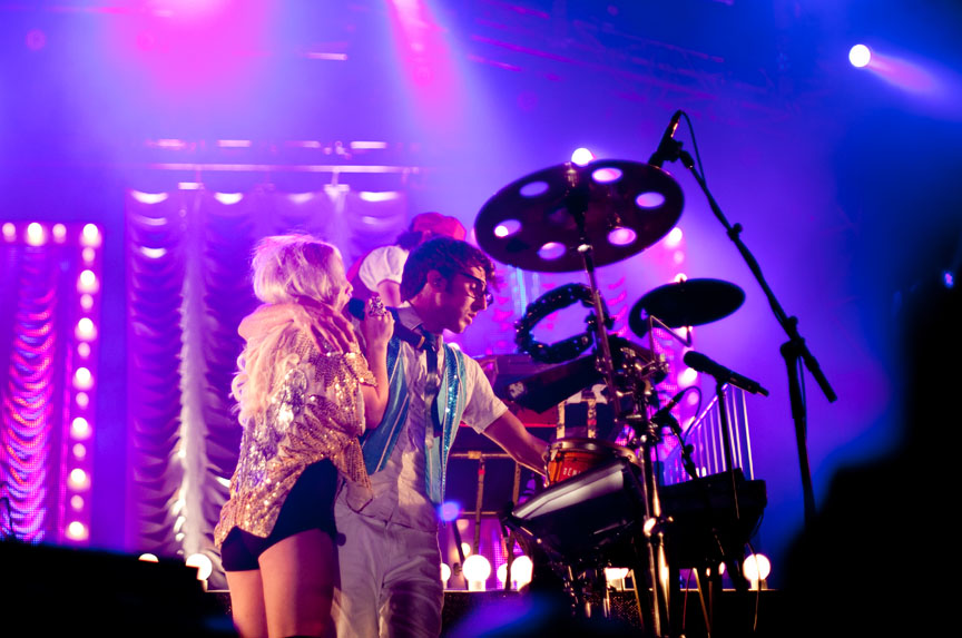 Misteur Valaire: vague humaine au Festival de Jazz