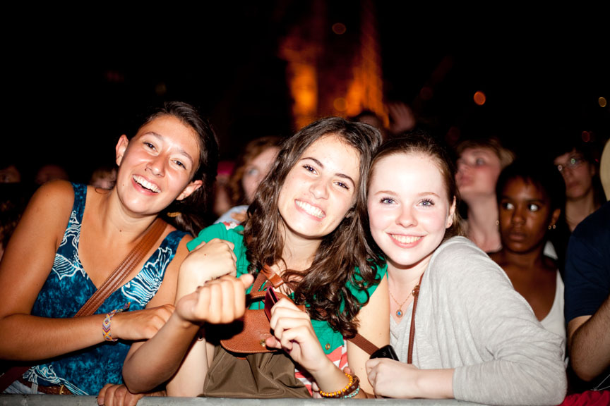 Misteur Valaire: vague humaine au Festival de Jazz