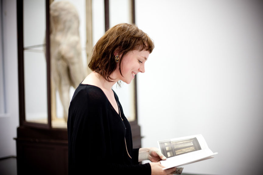 Vernissage de Berlinde De Bruyckere et John Currin: provocation corporelle au DHC/ART