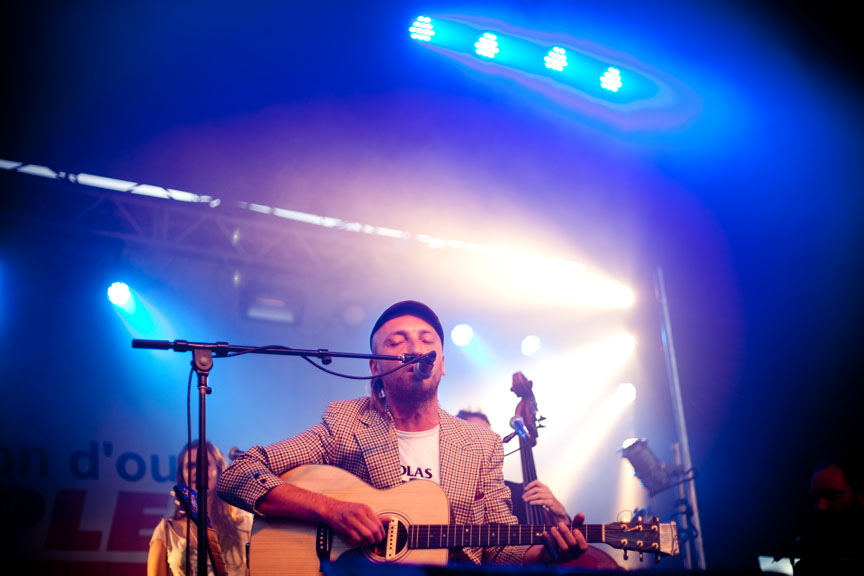 Festiblues: Bernard Adamus contre vents et marées au Parc Ahuntsic