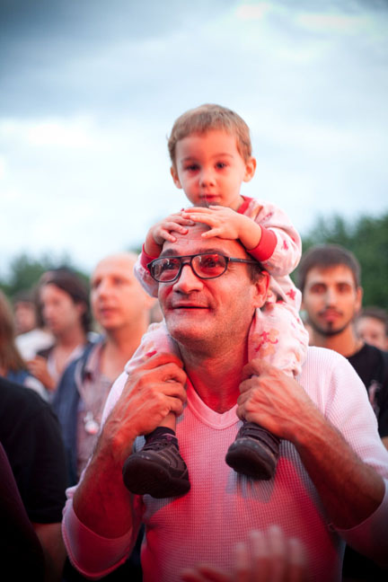 Festiblues: Bernard Adamus contre vents et marées au Parc Ahuntsic