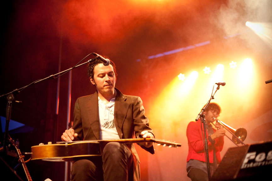 Festiblues: Bernard Adamus contre vents et marées au Parc Ahuntsic