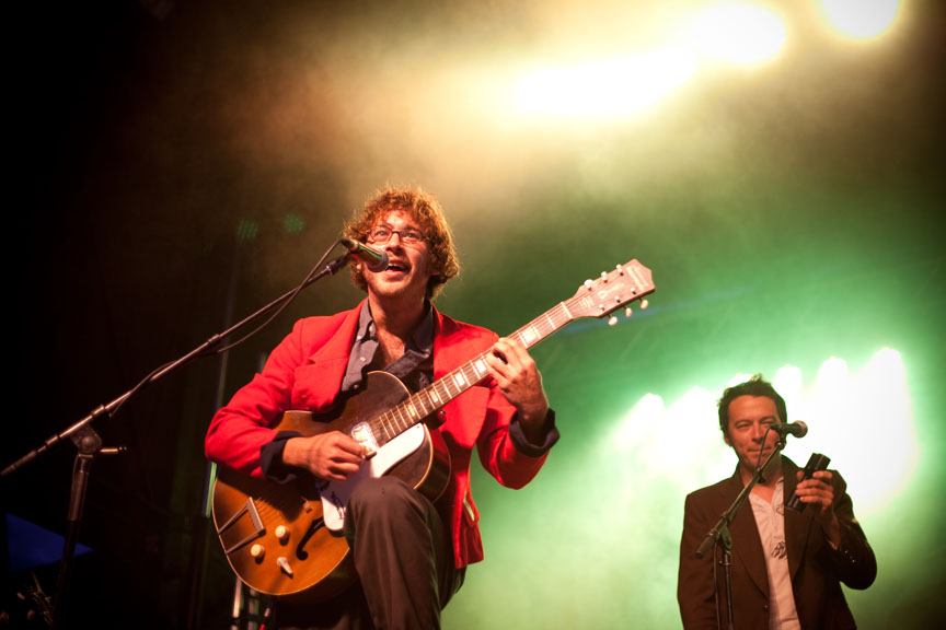 Festiblues: Bernard Adamus contre vents et marées au Parc Ahuntsic