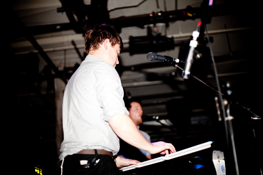 Metronomy enveloppe la SAT de ses rythmes groovy