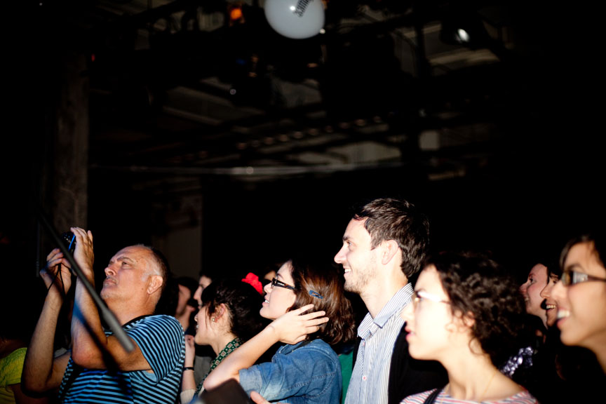 Metronomy enveloppe la SAT de ses rythmes groovy