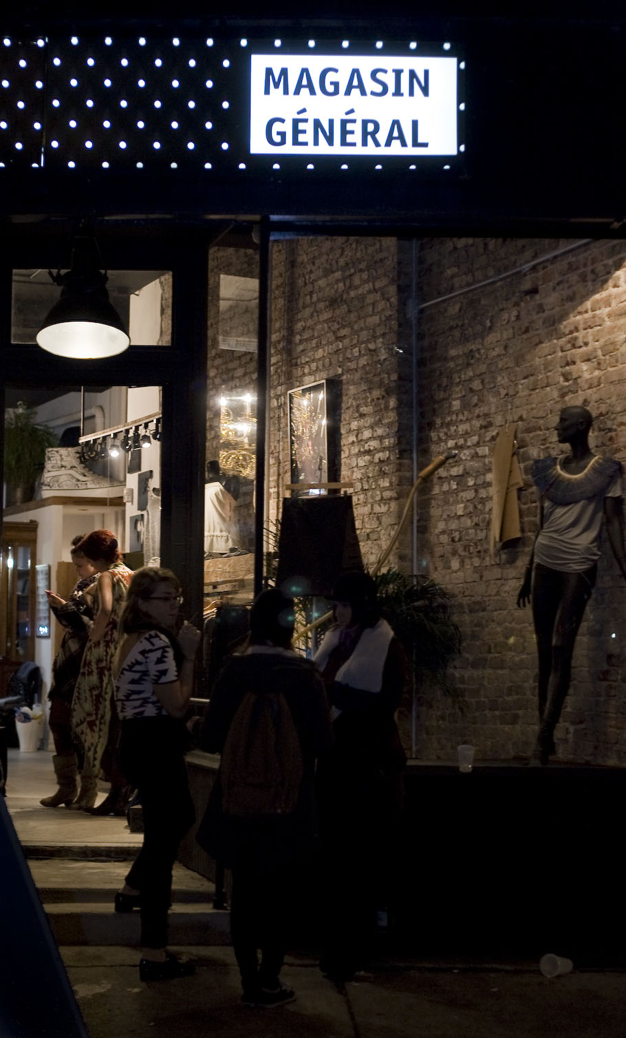 Ouverture du Magasin Général Bruxe: mode classique et intemporelle dans NDG