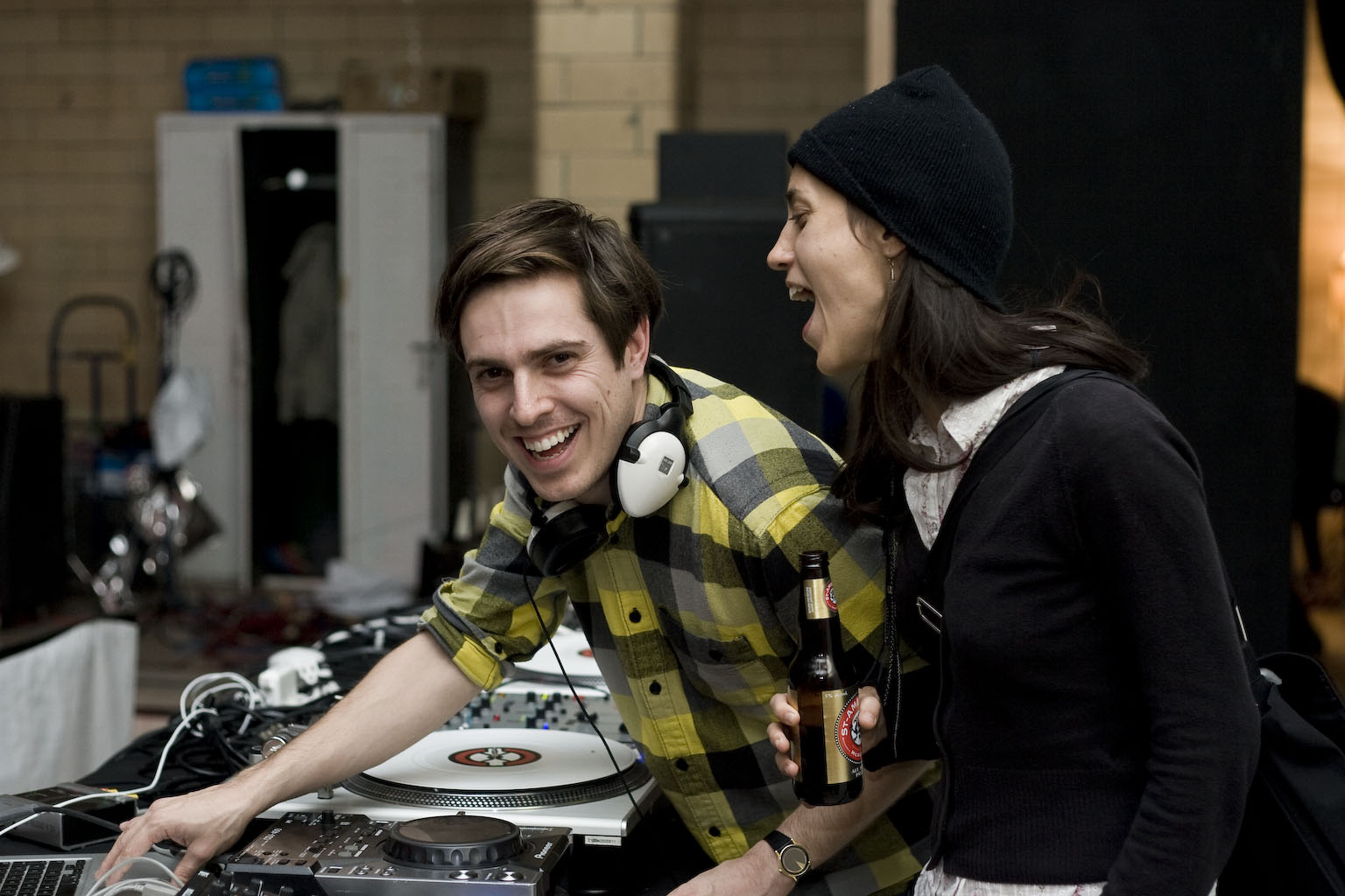 VIVA! Art Action: une levée de fonds ensanglantée et macabre