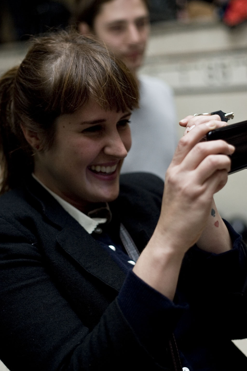 VIVA! Art Action: une levée de fonds ensanglantée et macabre