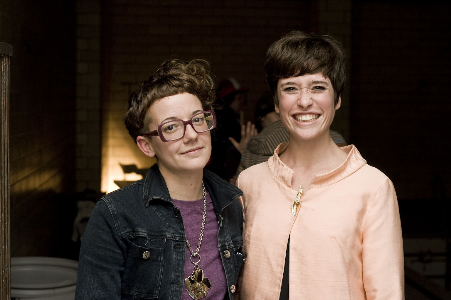 VIVA! Art Action: une levée de fonds ensanglantée et macabre