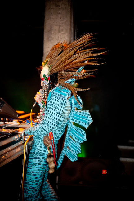 T-E-E-D: le DJ caméléon fait danser la SAT