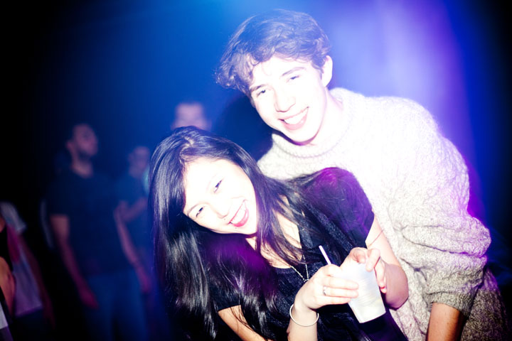 Festival de bras en l'air pour les brésiliens Dirtyloud à la SAT