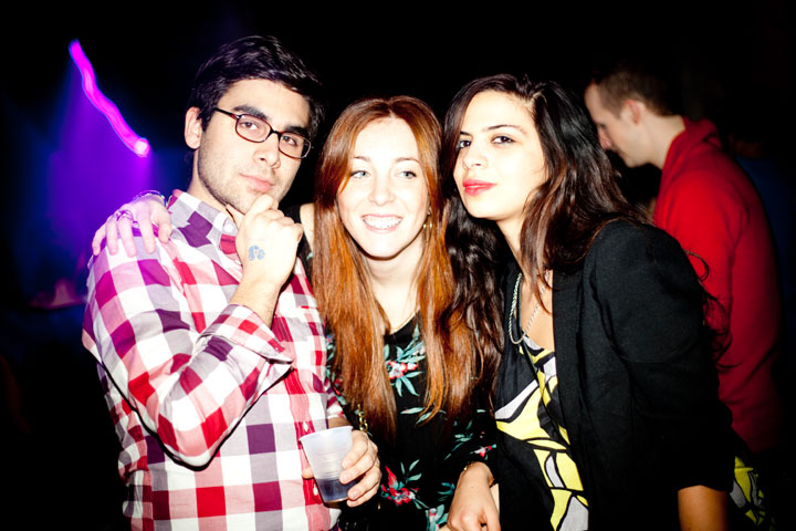 Festival de bras en l'air pour les brésiliens Dirtyloud à la SAT