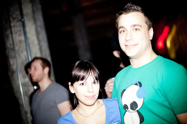 Festival de bras en l'air pour les brésiliens Dirtyloud à la SAT