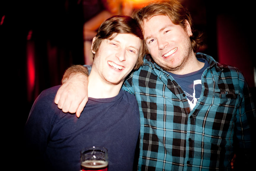 Lancement des Appendices: de drôles de gars et d'autres qui se frenchent