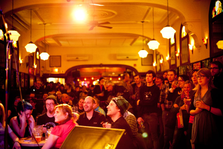 Lisa LeBlanc déplogue!: un peu de folk-trash dans ton dimanche