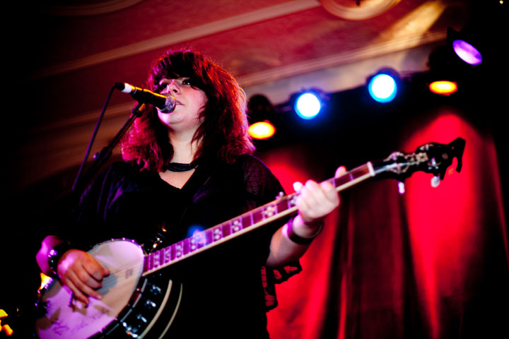 Lisa LeBlanc déplogue!: un peu de folk-trash dans ton dimanche