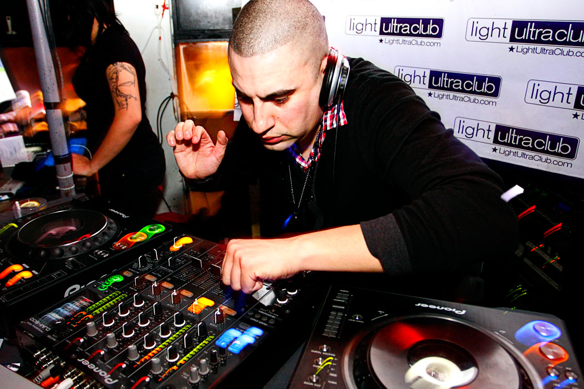 Fluo Night @ Light UltraClub: flash tes couleurs