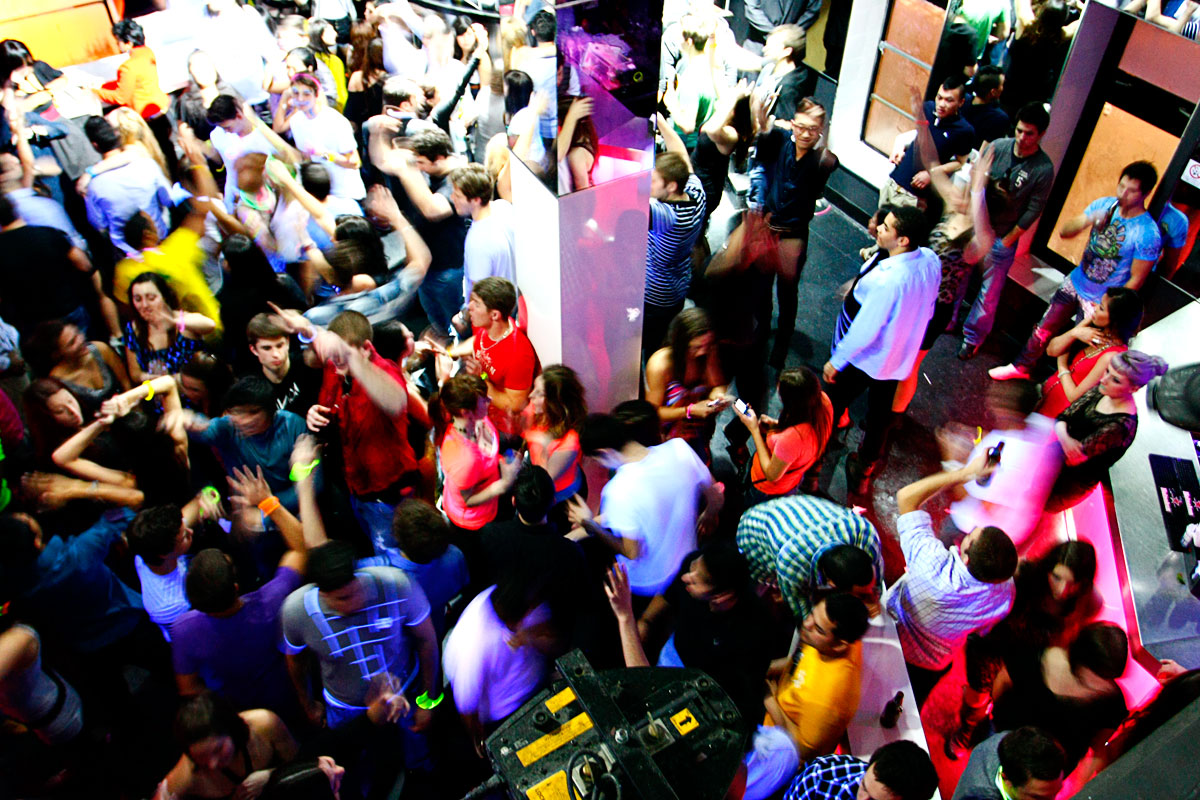 Fluo Night @ Light UltraClub: flash tes couleurs