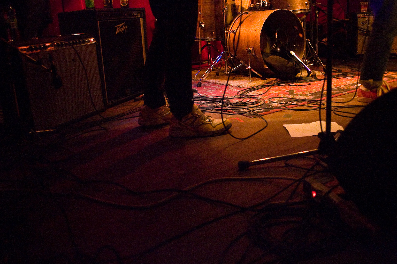 Pat Jordache à Under the Snow: spectacle coloré et buzzé