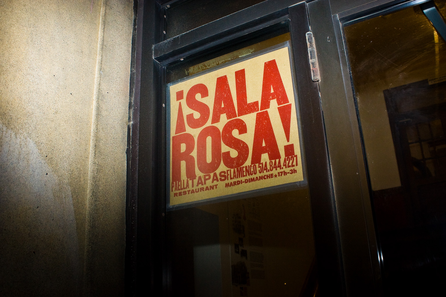 Pat Jordache à Under the Snow: spectacle coloré et buzzé