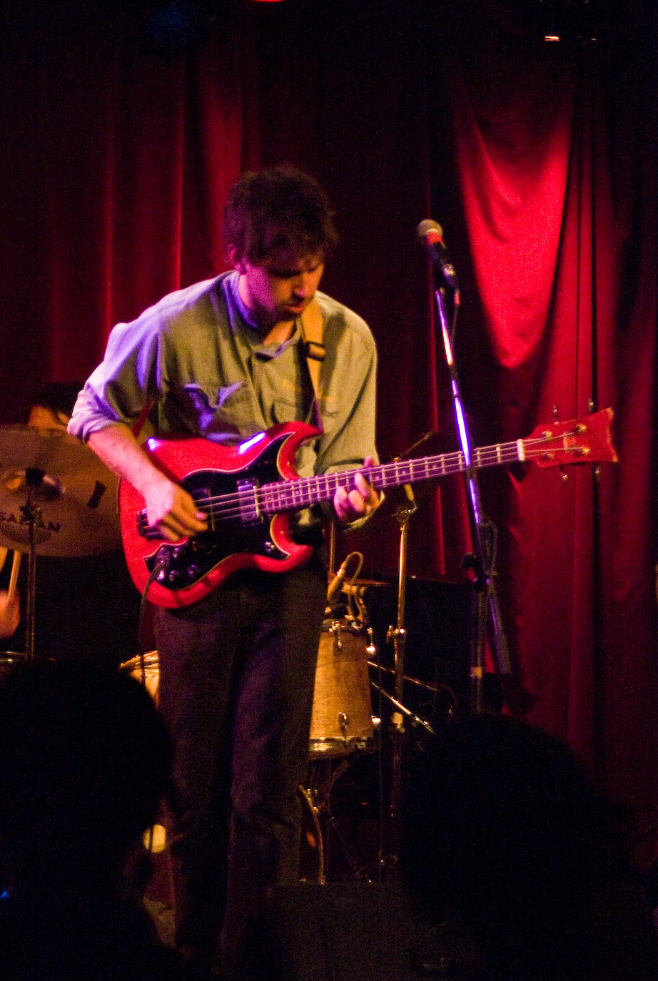 Pat Jordache à Under the Snow: spectacle coloré et buzzé